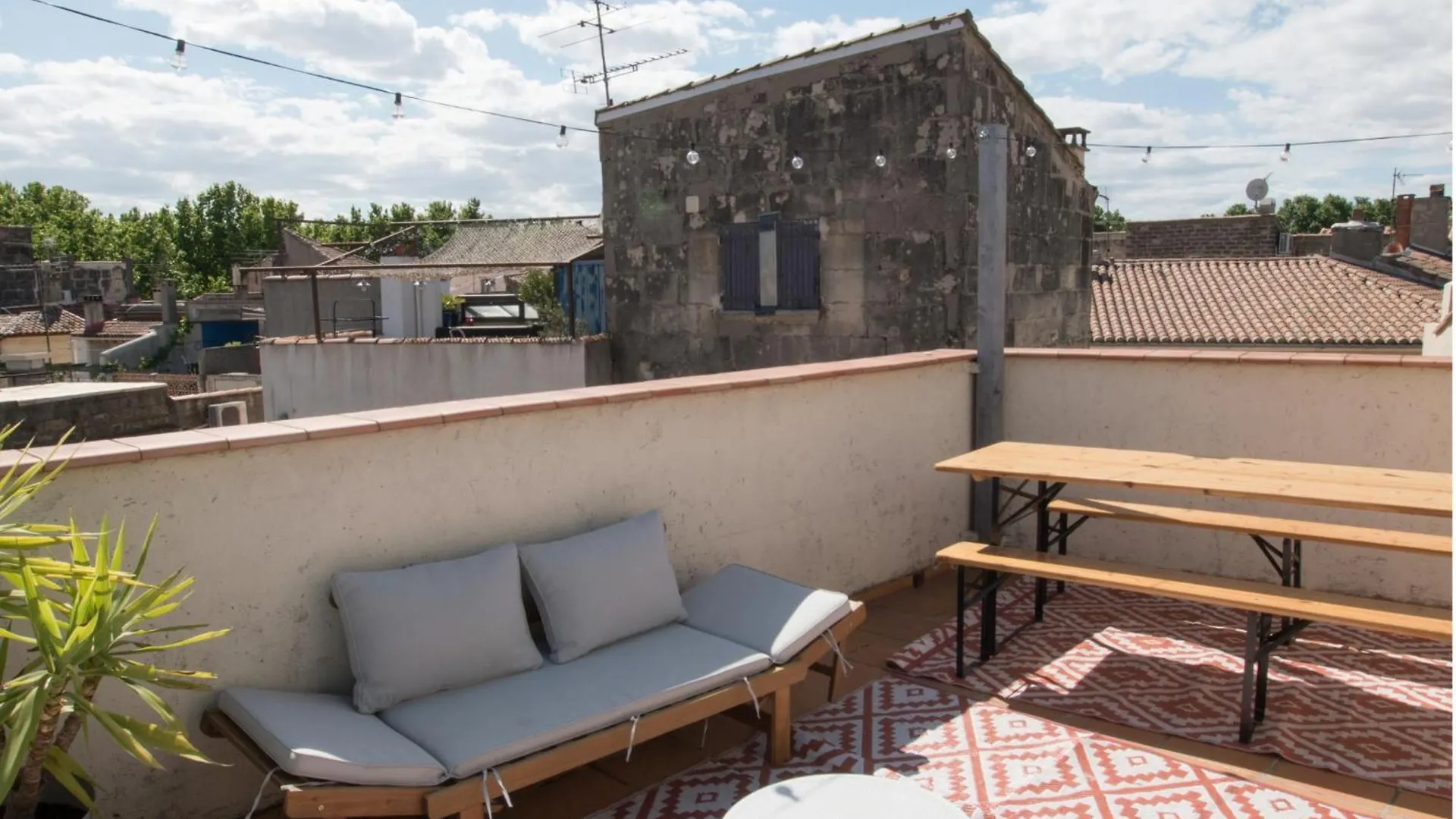 Maison Nomade, Clim - Terrasse Arles 0*,  Francja