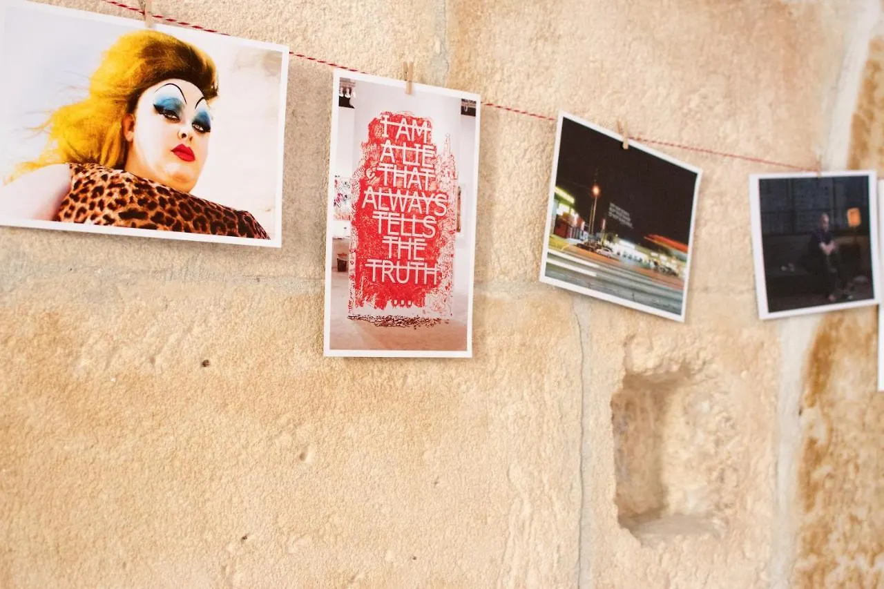 Maison Nomade, Clim - Terrasse Arles 0*,